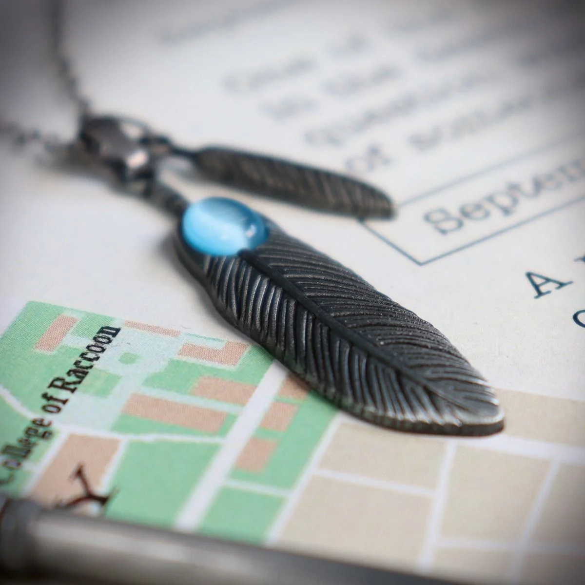 Resident Evil Limited Edition Claire Redfield Replica Necklace 6 Resident Evil Limited Edition Claire Redfield Replica Necklace - Image 4