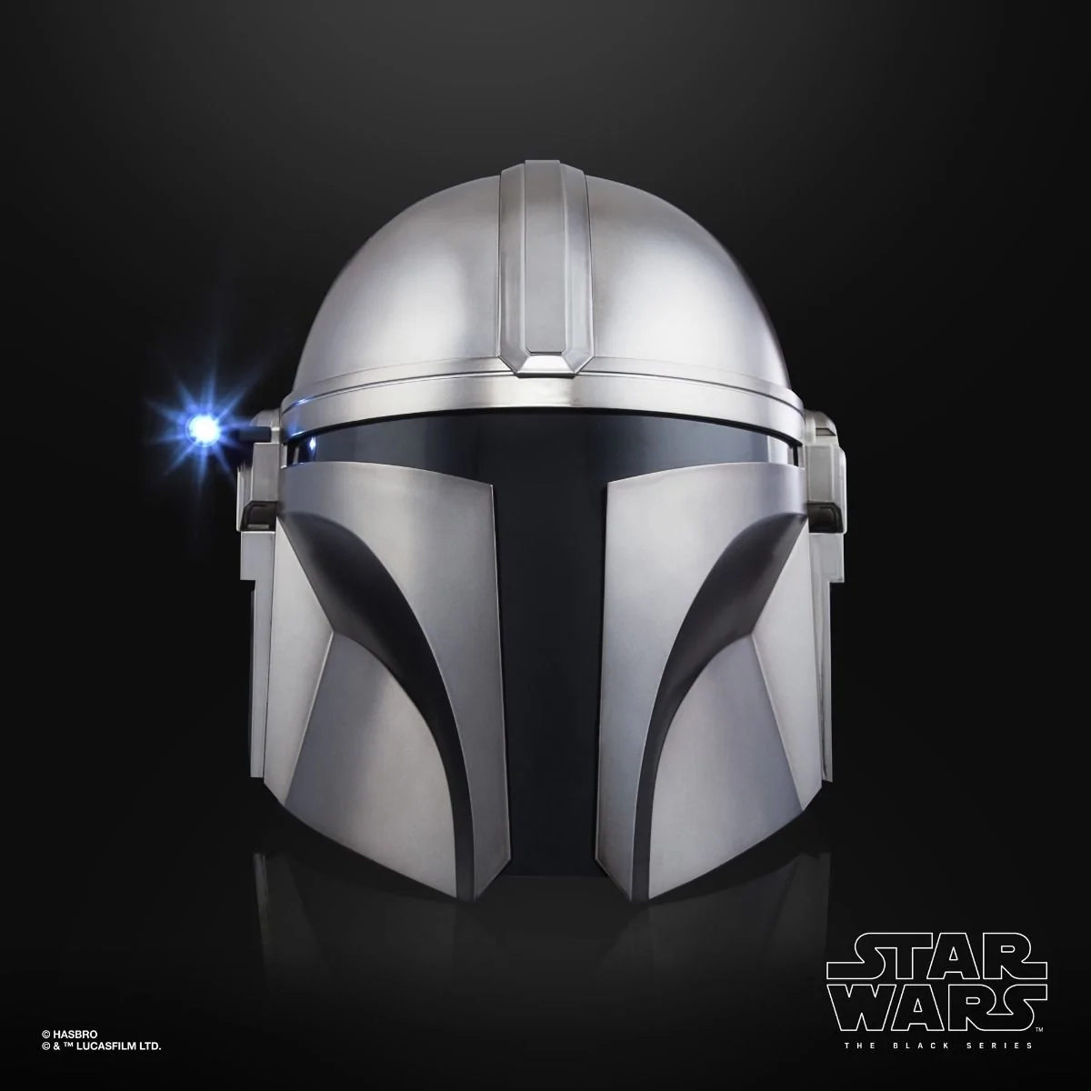 Star Wars: The Mandalorian Black Series The Mandalorian Premium Electronic Helmet 10 Star Wars: The Mandalorian Black Series The Mandalorian Premium Electronic Helmet - Image 8