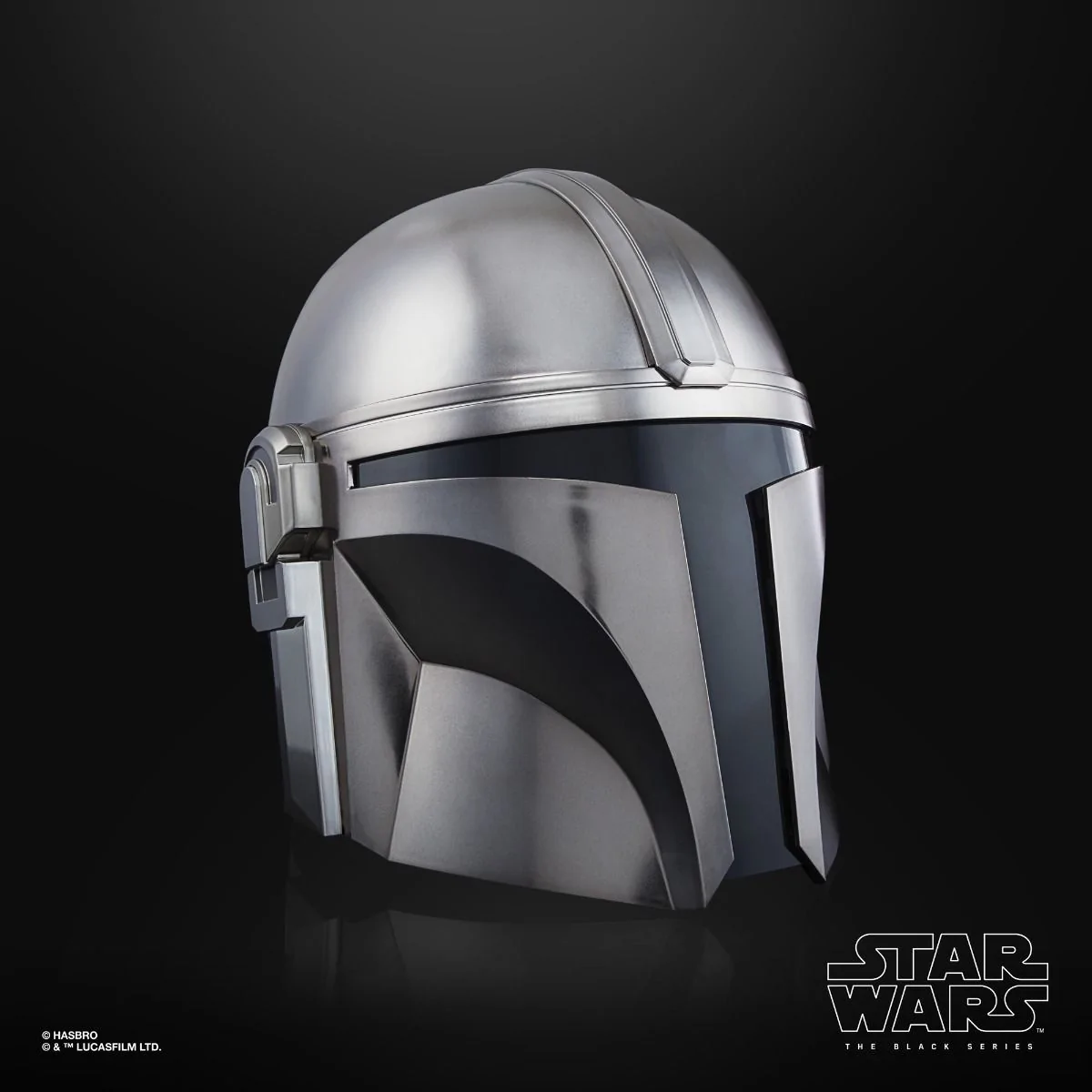 Star Wars: The Mandalorian Black Series The Mandalorian Premium Electronic Helmet 13 Star Wars: The Mandalorian Black Series The Mandalorian Premium Electronic Helmet - Image 11
