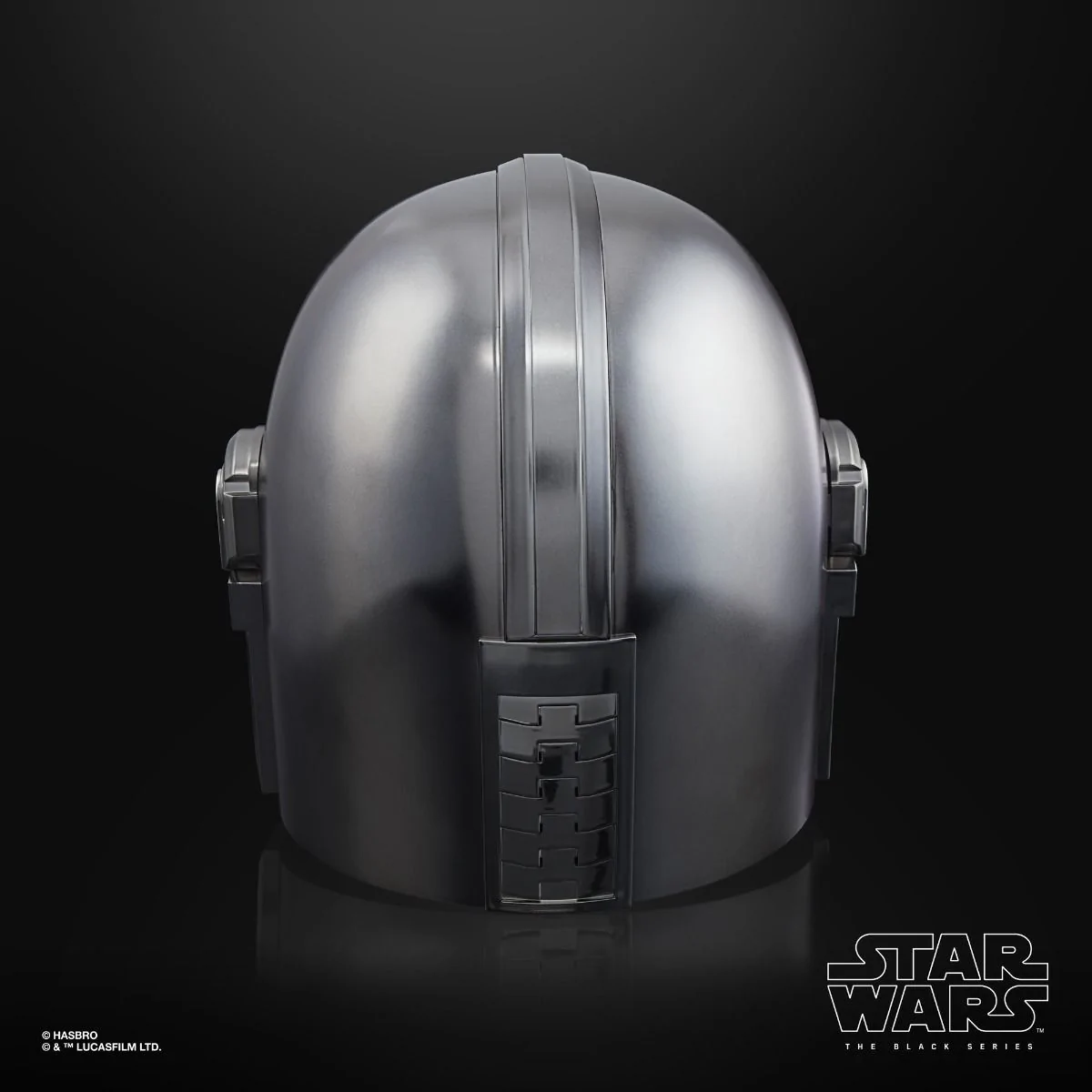 Star Wars: The Mandalorian Black Series The Mandalorian Premium Electronic Helmet 14 Star Wars: The Mandalorian Black Series The Mandalorian Premium Electronic Helmet - Image 12