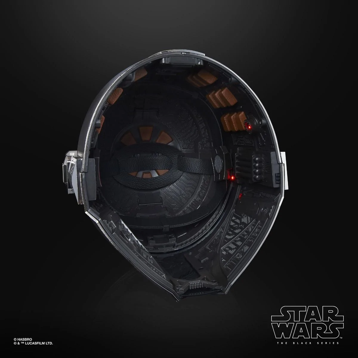 Star Wars: The Mandalorian Black Series The Mandalorian Premium Electronic Helmet 16 Star Wars: The Mandalorian Black Series The Mandalorian Premium Electronic Helmet - Image 14