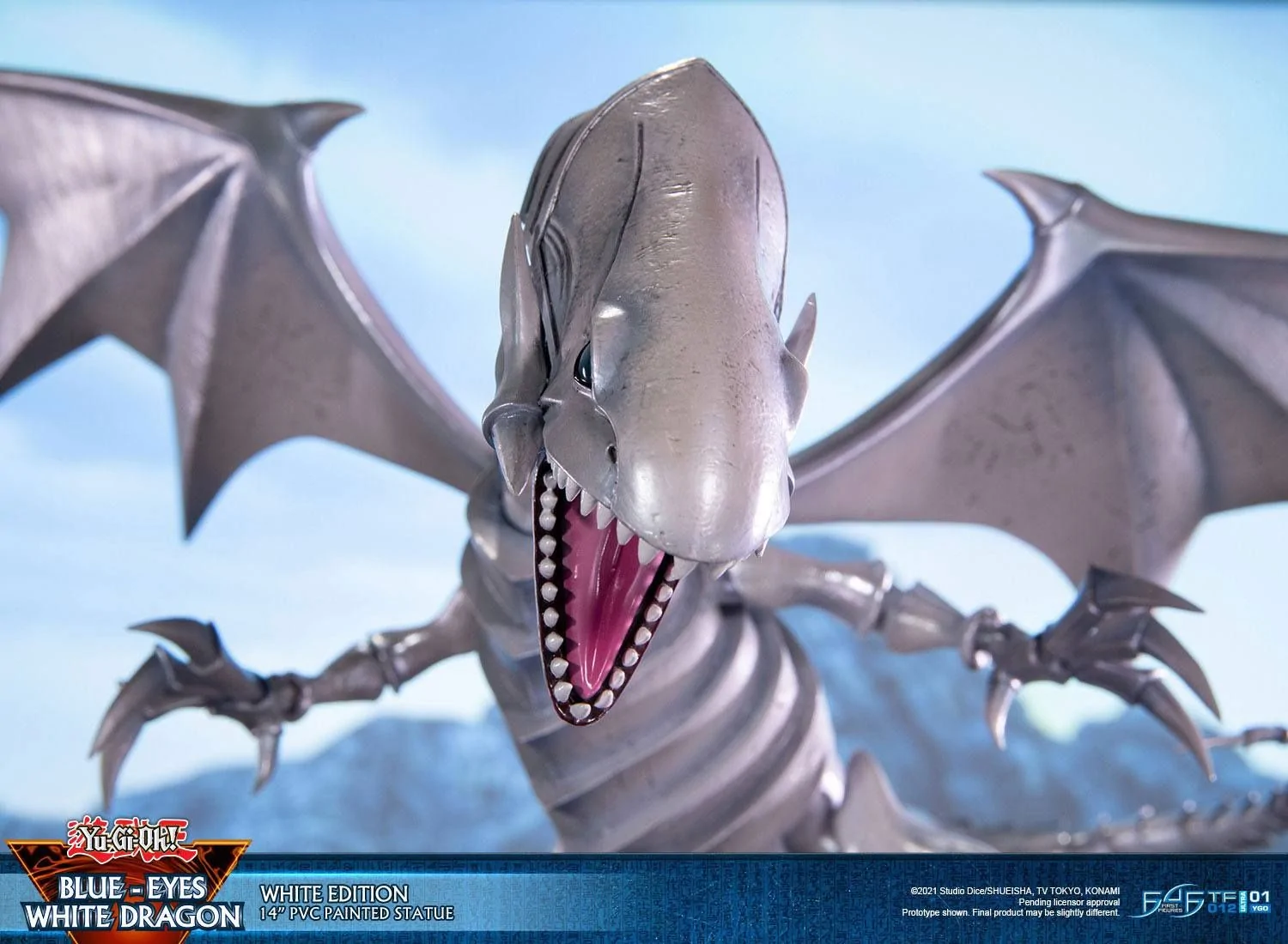 Yu-Gi-Oh Blue Eyes White Dragon White Edition PVC Figure 11 Yu-Gi-Oh Blue Eyes White Dragon White Edition PVC Figure - Image 9