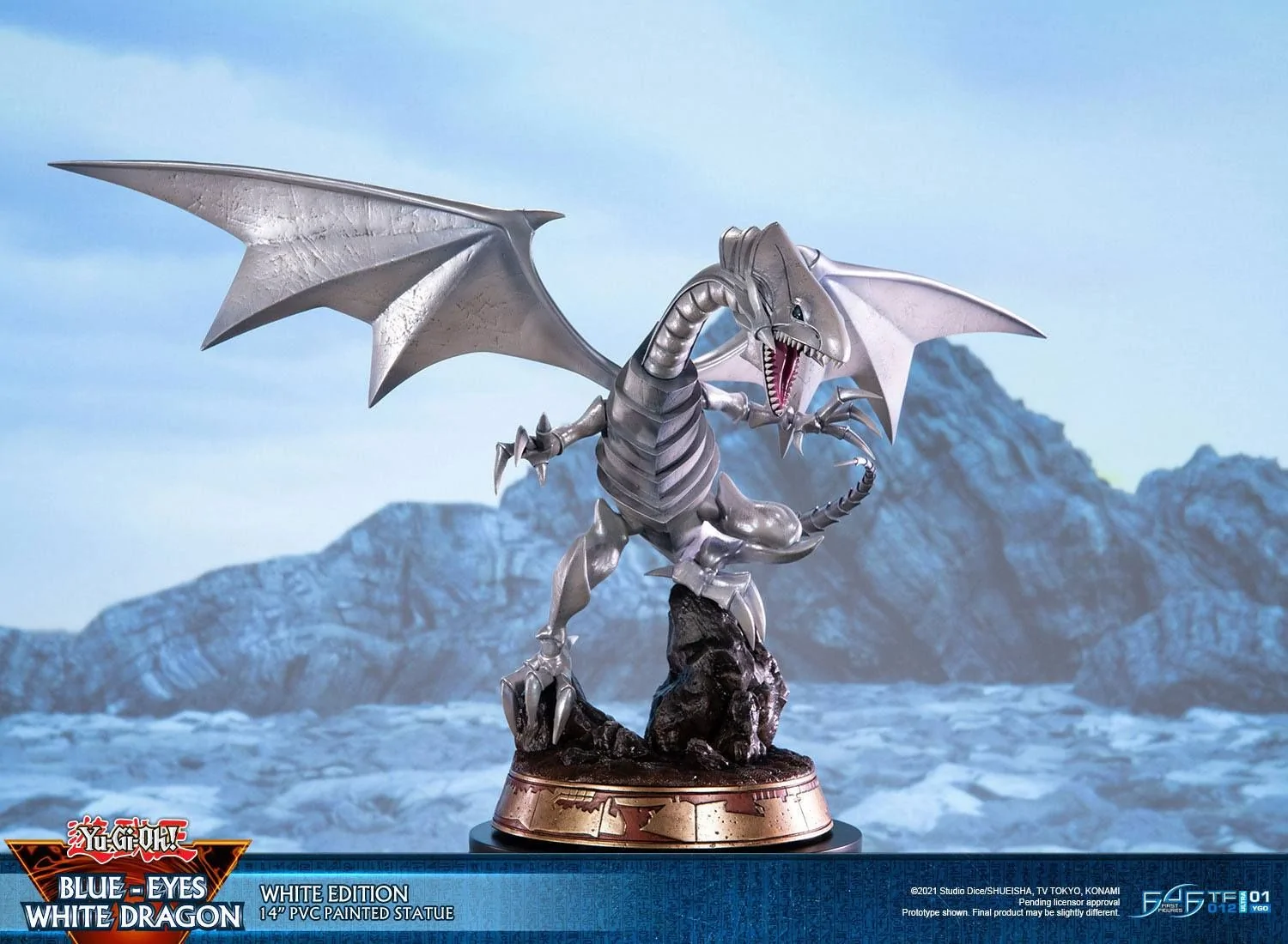 Yu-Gi-Oh Blue Eyes White Dragon White Edition PVC Figure 3 Yu-Gi-Oh Blue Eyes White Dragon White Edition PVC Figure