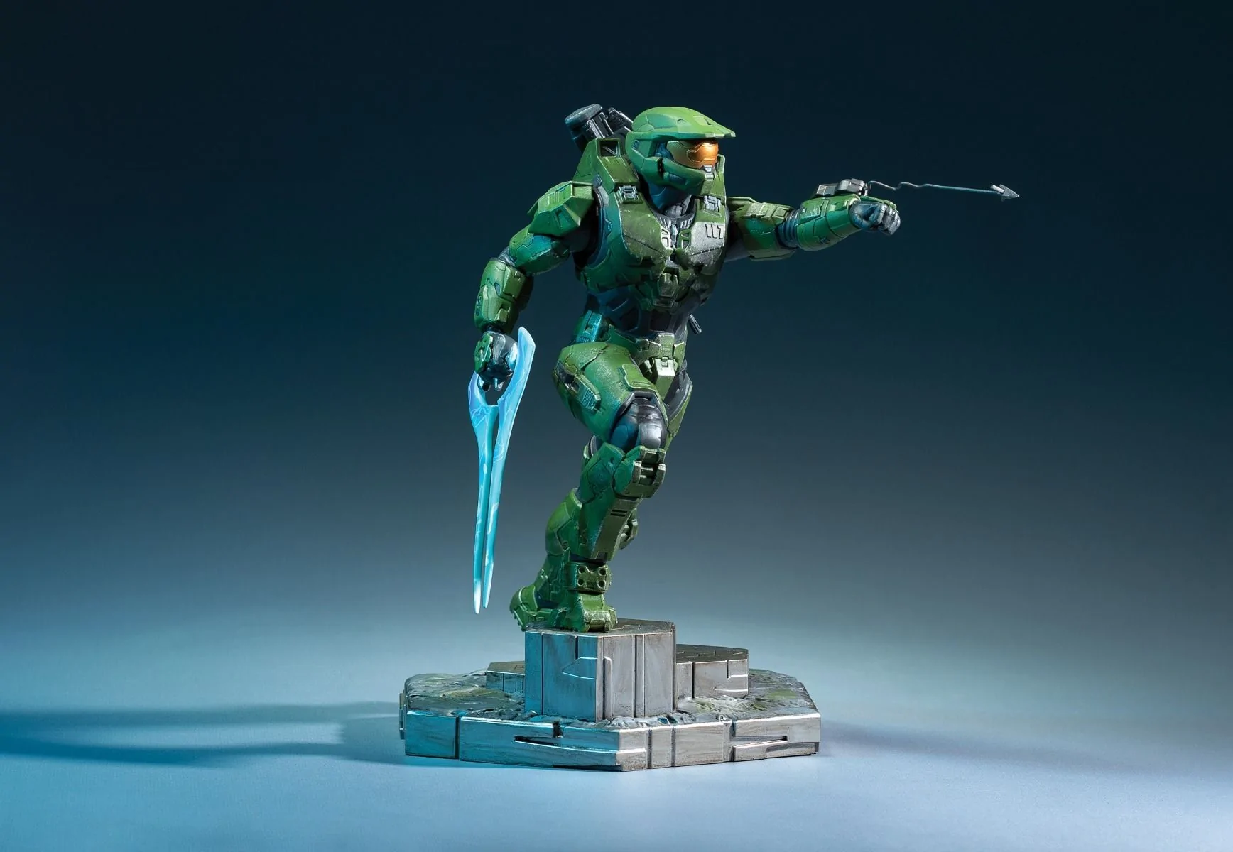 Halo Dark Horse Master Chief With Grappleshot PVC Statue 4 Halo Dark Horse Master Chief With Grappleshot PVC Statue - Image 2