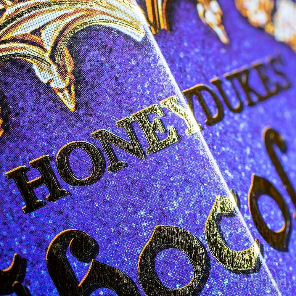 Harry Potter Chocolate Frog Prop Replica 14 Harry Potter Chocolate Frog Prop Replica - Image 12