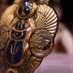 DUNGEONS & DRAGONS Scarab Of Protection Limited Edition Replica Preorder -Wigs for Fancy Dress Sales Shop has dun26 lifestyle02