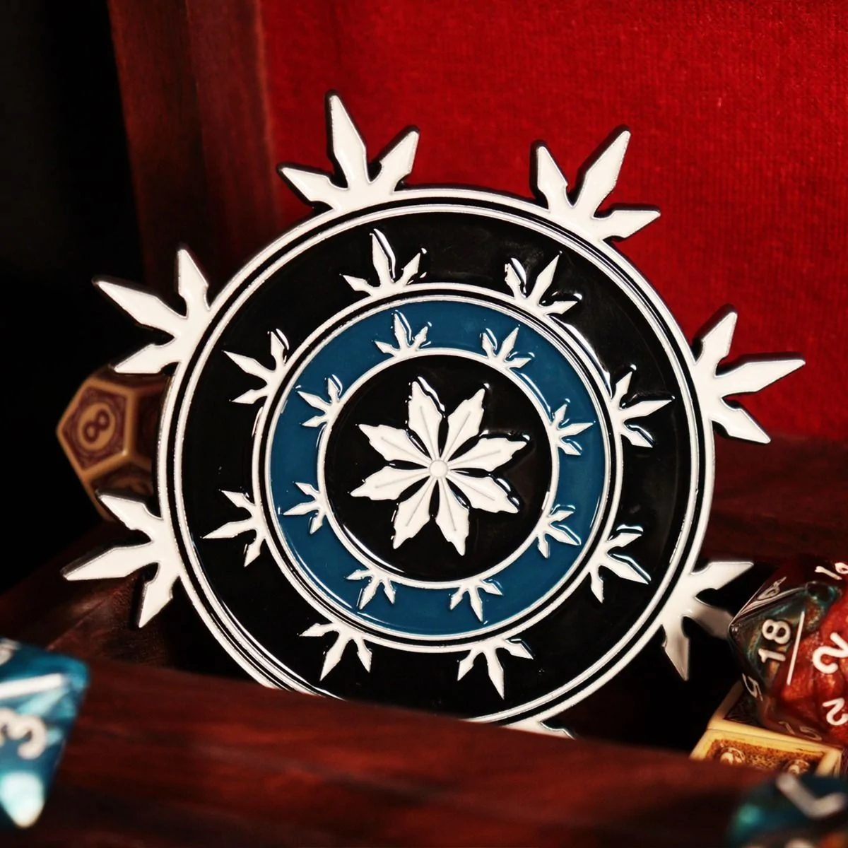 DUNGEONS & DRAGONS Limited Edition Neverwinter Heraldry Medallion Preorder 7 DUNGEONS & DRAGONS Limited Edition Neverwinter Heraldry Medallion Preorder - Image 5