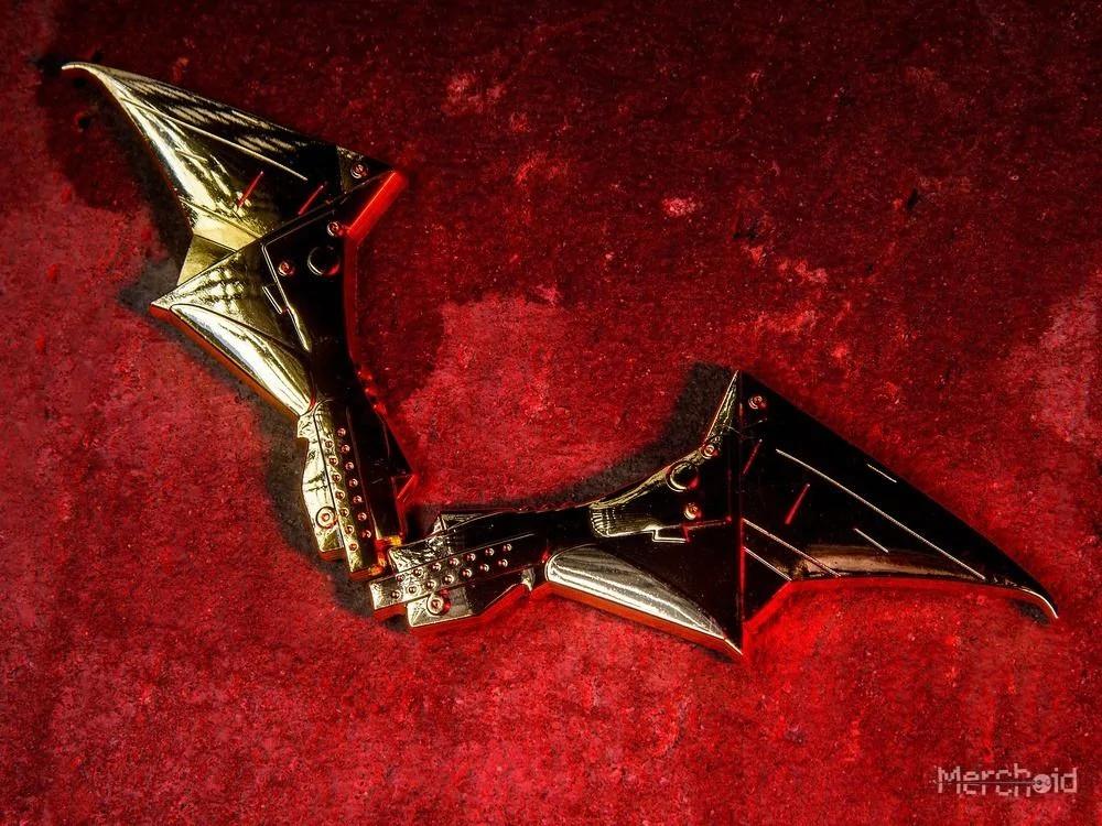 Batman,DC Comics 24K Gold Plated Replica Chest Emblem 8 Batman,DC Comics 24K Gold Plated Replica Chest Emblem - Image 6