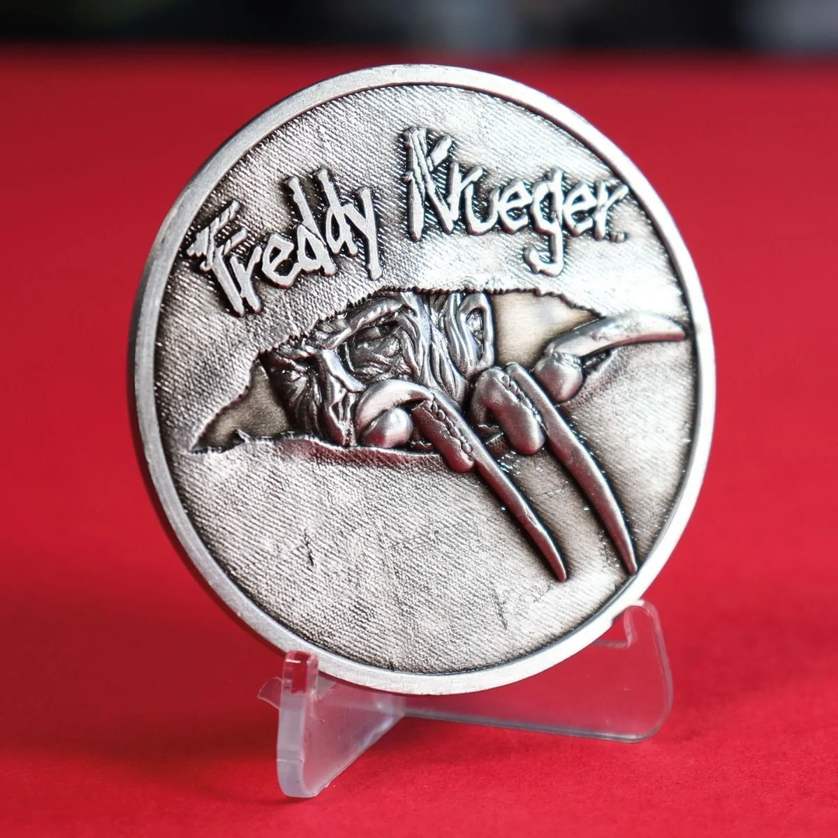 Nightmare On Elm Street Limited Edition Medallion 8 Nightmare On Elm Street Limited Edition Medallion - Image 6
