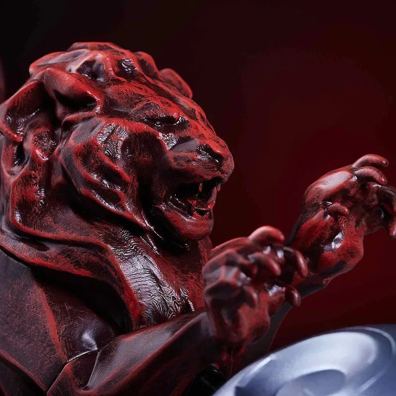 Destiny Rival Titan Ghost Statue 5 Destiny Rival Titan Ghost Statue - Image 3