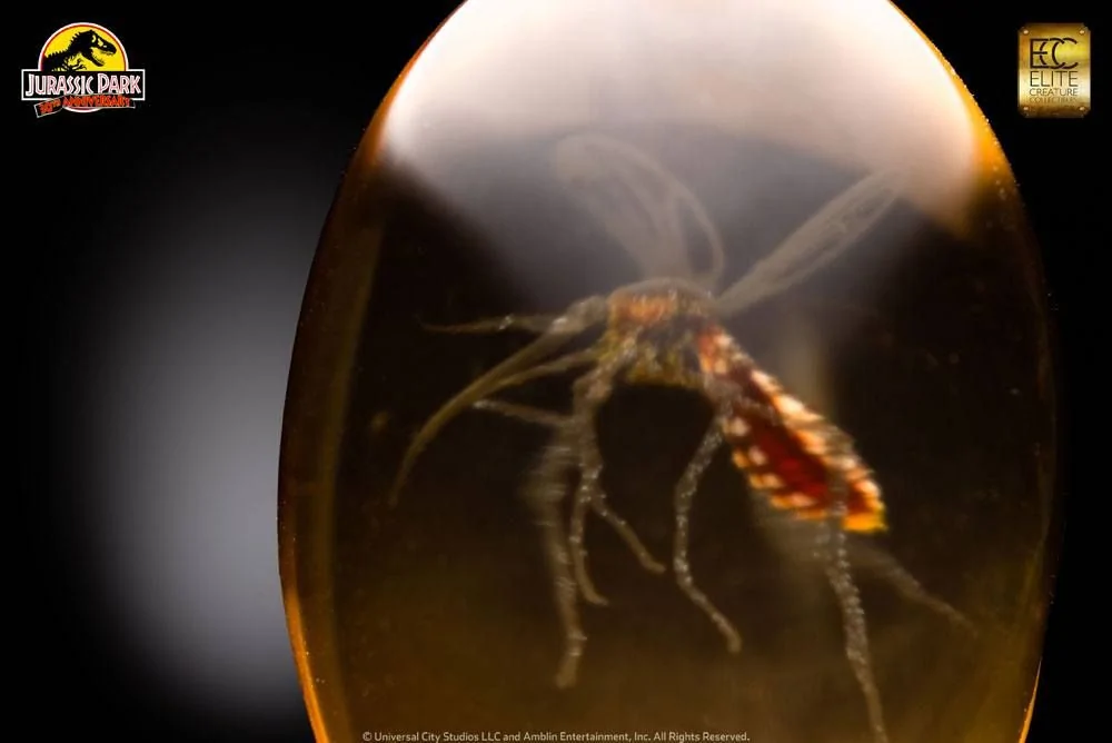 JURASSIC PARK Elephant Mosquito In Amber Statue 9 JURASSIC PARK Elephant Mosquito In Amber Statue - Image 7