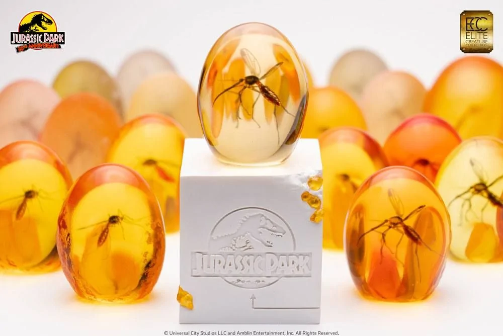 JURASSIC PARK Elephant Mosquito In Amber Statue 7 JURASSIC PARK Elephant Mosquito In Amber Statue - Image 5